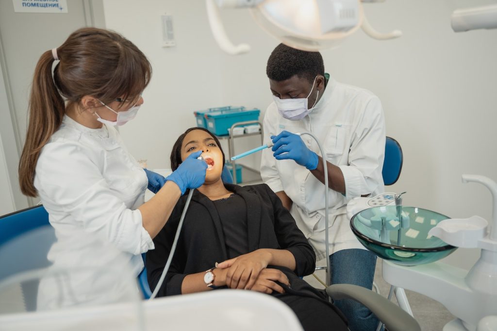 leczenie paradontozy Periodontolog Katowice